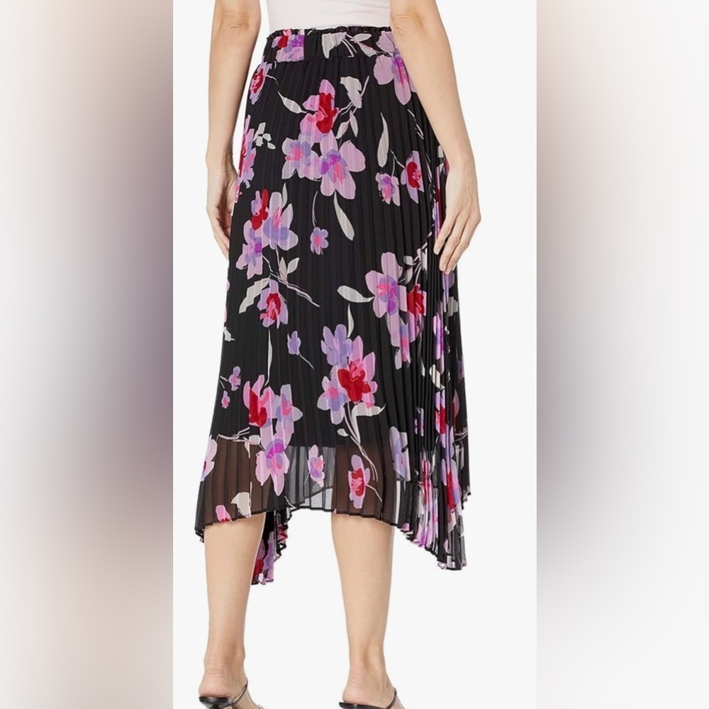 Calvin Klein Womens Pleated Skirt - NWT - Picture 2 of 9
